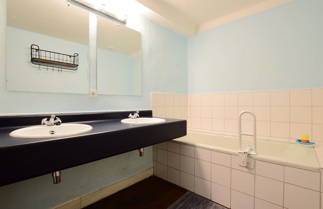 Holiday Home in Saint-hubert With Fenced Garden - Photo 19