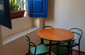 Entire flat within the town historic centre - Photo 3