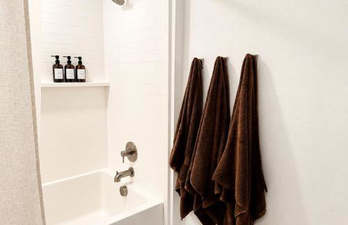 Bright Condo 10 Min from Disneyland With Pool & GYM - Foto 66