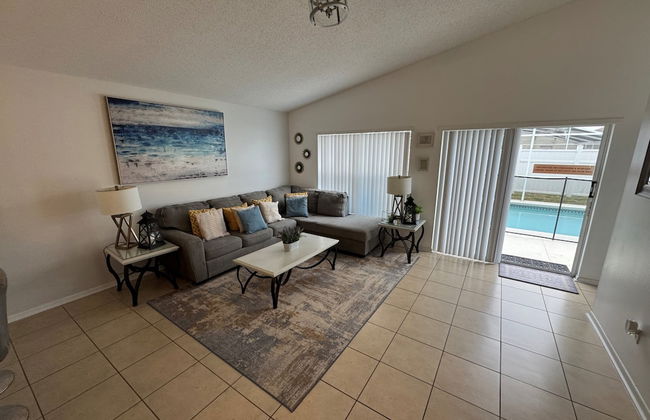 4 Bedroom, 3 Bath Hampton Lakes Home With Private Pool - Near Disney! - Foto 9