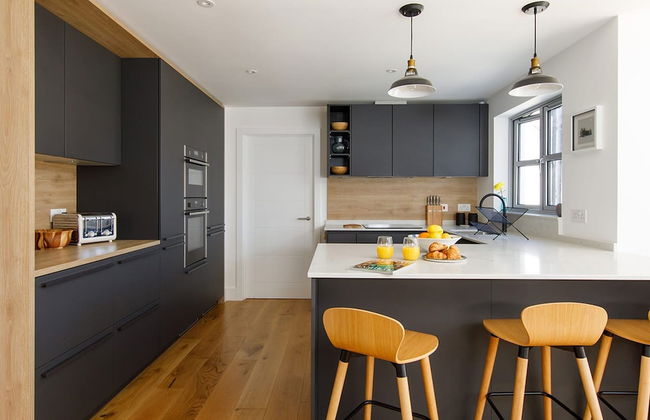 Delightful Seaside Hideaway 5 Mins to Beach - Photo 30