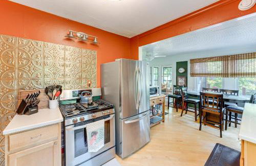 Lake Geneva Family Gem with Fenced Dog Run! - Foto 9