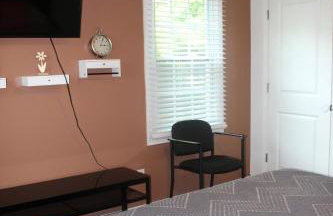 Cozy, Relaxing 4-Bedroom House in Forest Park - Foto 29