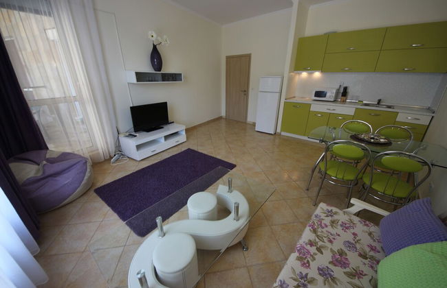 Menada Negresco Apartments - Photo 4