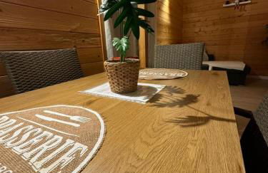 Peaceful Getaway with Pool & BBQ Area - Foto 7