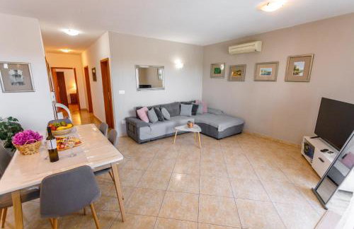 Villa NONO Jure - Private Pool & Jacuzzi, Milna Brač - Photo 11