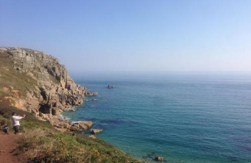 Luxe Detached 3 Bed Luxe House on Exclusive Private Estate Close to Coast Free Hot Tub Sleeps 6 Private Parking for 2 Cars - Photo 33