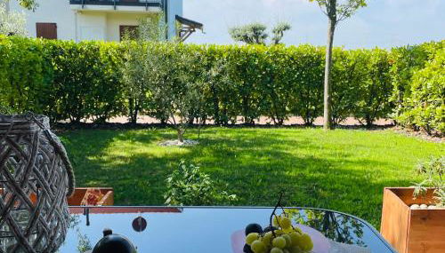 Lorena Casa Vacanze Piscina - vicina a Gardaland - Foto 2, Garden