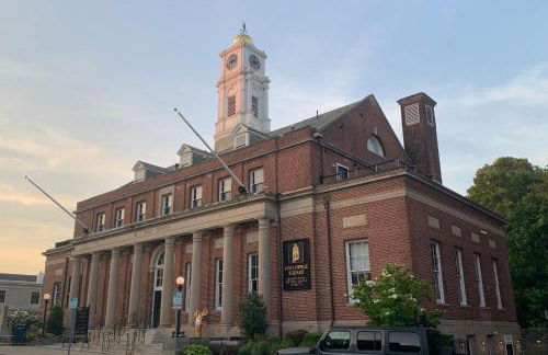 Upscale Industrial Penthouse - Foto 2