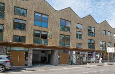 Multiple 2-Bedroom Apartments near Harry Potter Studios - 2-Minute walk to Bushey Station - 20 Minutes to London Euston - Ideal for Families & Business - Free Parking - Foto 71
