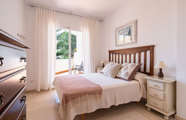Apartment in Elviria Near Marbella Beach - Photo 2
