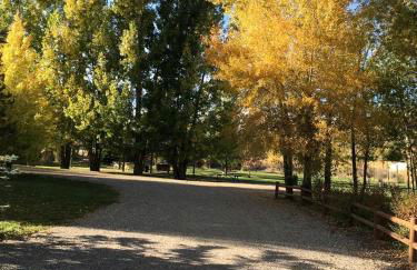 Rustic Yurt Getaway on Beautiful Snake River in Rigby, Idaho - Foto 17