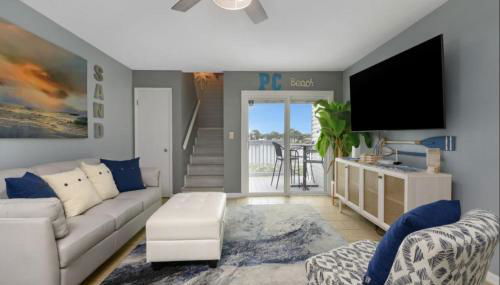 Susie Q's Beach Retreat by Sand Seeker Vacations - Foto 4