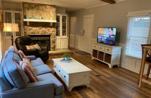 Beaufort SC New Renovation, Close to Parris Island, Historic Downtown, Beautiful Beaches, Sleeps 6 - Foto 2