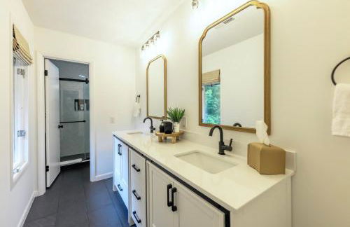 Biltmore Forest Retreat Sauna Hot tub Game Rm - Foto 23