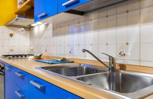 Bilocale in centro con parcheggio gratuito 4 persone - Foto 10