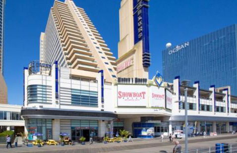 2BR 3BA Beachfront Condo CozySuites at Showboat - Foto 35