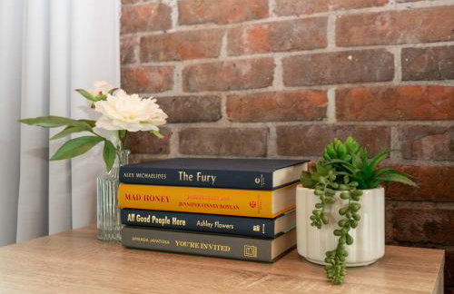 Jennifer's Historic Riverfront Loft City Views - Foto 22