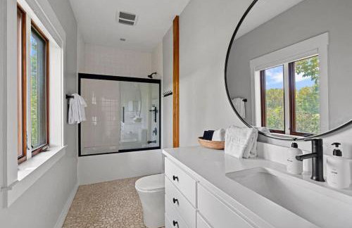 Bear Ranch by Juniper Holiday + Home - Photo 43