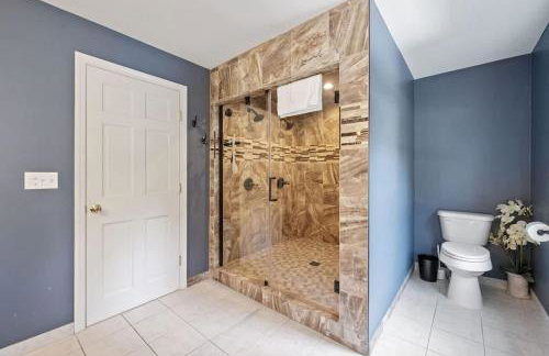 Lakeside Luxury Retreat with Winnipesaukee Views - Foto 52