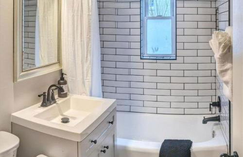 Stylish & Cozy #3 8 mins to DCA & Washington DC - Foto 8