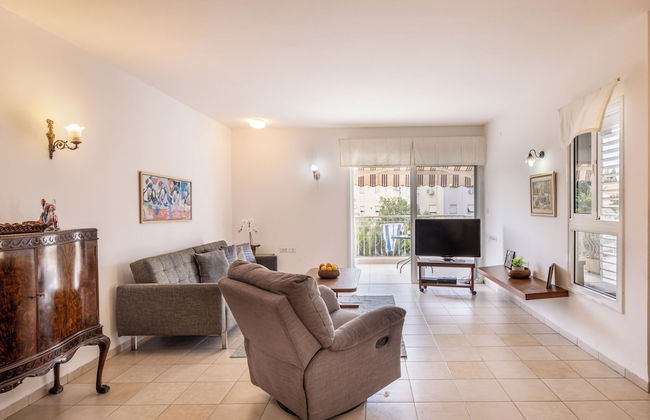 Homey Kiryat Haim Apt by Sea N Rent - Foto 11