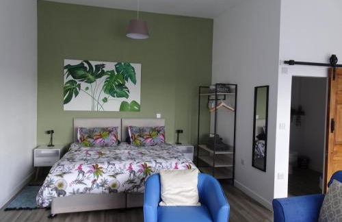 Modern Barn Conversion - Photo 41