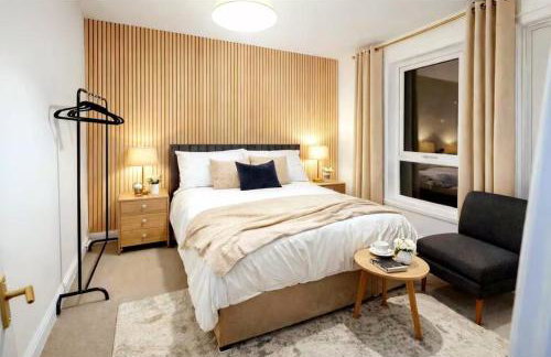 3BR House Near Liverpool & Chester-Parking-Sleeps7 - Foto 13