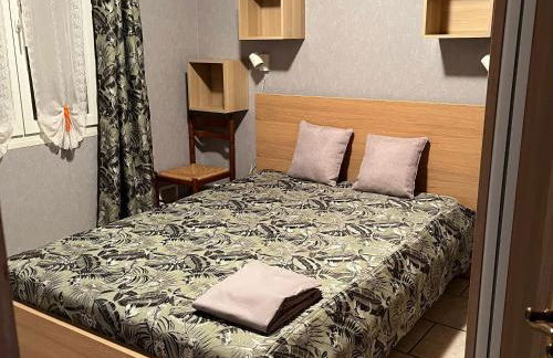 Gîte de plain-pied avec terrasse, proche port et station thermale, idéal pour familles - FR-1-589-24 - Foto 9