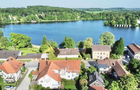 Snug Stays 1 I 3-Zimmer Design Apartment am See mit Garten I Home Office I Highspeed Wifi - Foto 10