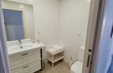 Mediterranean Villa - Private Pool , Garden & BBQ - Photo 25