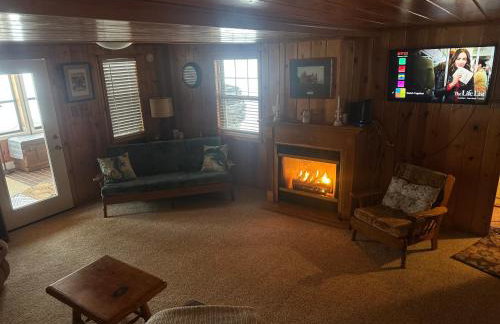 CabinSnowmobile TrailsIce FishingFireplace - Foto 3