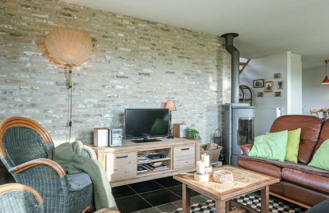 Rustic Family Holiday Home for up to 8 People Located in the Green of the Countryside - Foto 14