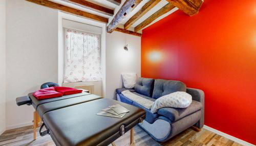 Amazing Home In Neuilly Le Vendin - Photo 5