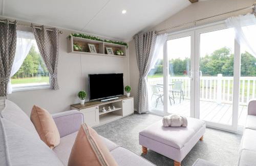 Stork Lodge - Photo 2