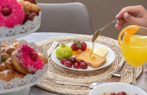 Casa EleMar Villa with Private Yard - Photo 33