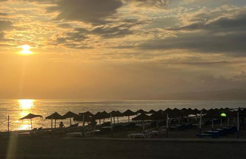 Estudio MAR EN CALMA, Primera Línea de Playa con Vistas al Mar - Foto 7