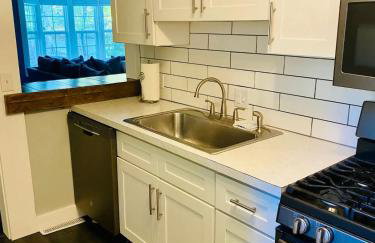 Downtown Bellaire, Close to Hiking, Biking, Golf, Lakes,Pets friendly - Foto 14