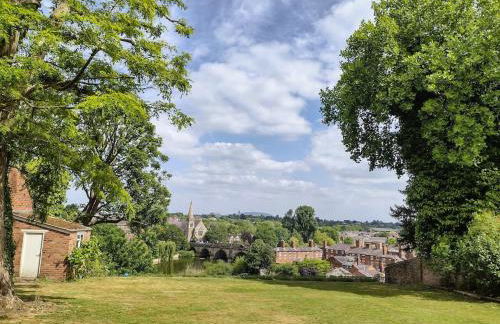The Old House Apartment - Photo 3