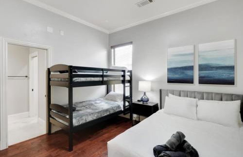 Luxury4000sqft Hot Tub Games Cinema FTWorth ATTST - Photo 36