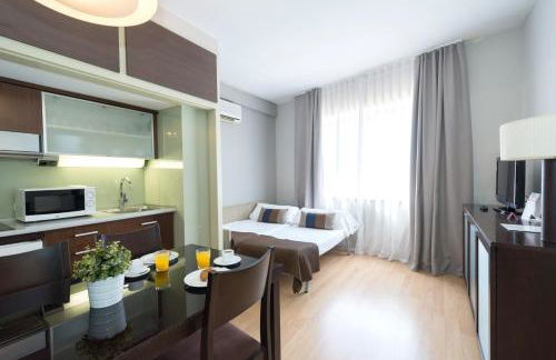 Senator Barcelona Apartments - Photo 12