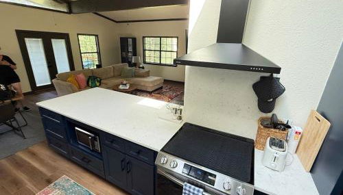 Modern Mountainside Cabin - Photo 4