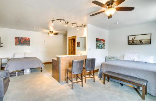 Lava Hot Springs Studio with Deck Walk to Hot Pools - Foto 3