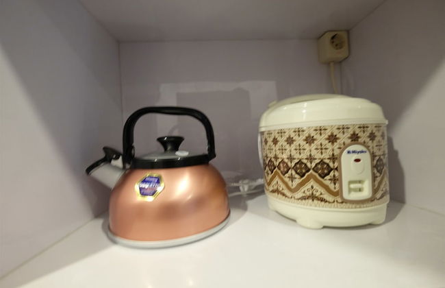 Best Price Studio Apartment at Capitol Park Residence - Photo 26