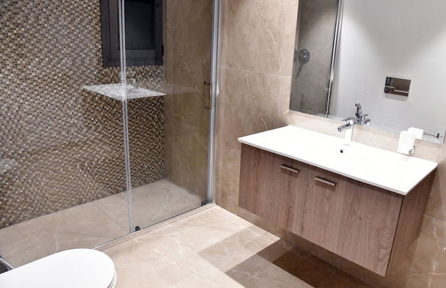 Baz Tower - Photo 33