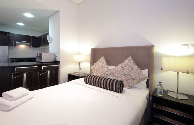 Studio Apartment in The Matrix Tower - Photo 9