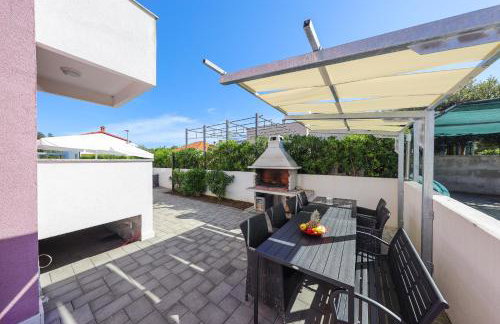 Villa Pino with Pool, Sauna & Jacuzzi - Foto 33