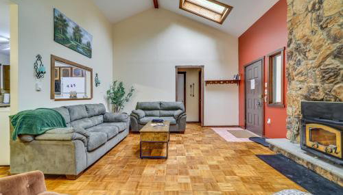 Peaceful Wooded Retreat at Lake Wallenpaupack! - Foto 4