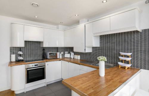 2 Bedroom Apartment near City Airport - Foto 2