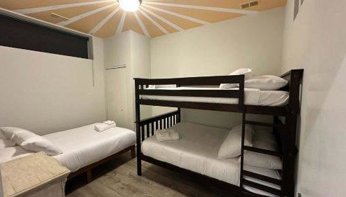 New Built Apartment Sleeps 8 - Foto 2